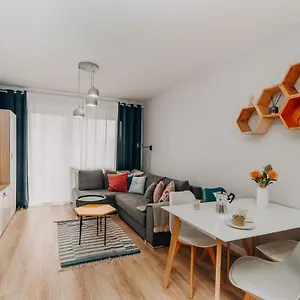 https://chilliapartamenty-bliej-morza-lucky-8.kolobrzeghotels.com