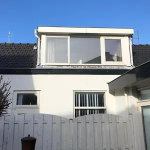 https://bensan-beach-house-zandvoort.zandvoort-hotels.com